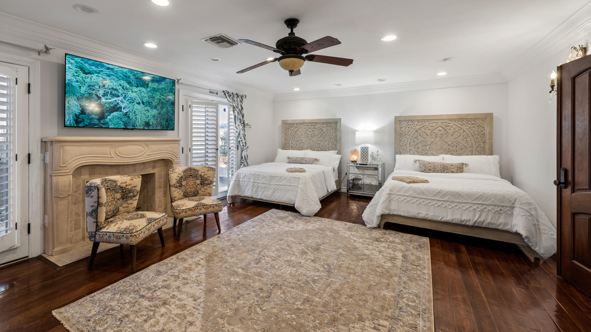 Private bedroom for medically supervised detox at the Encino residence